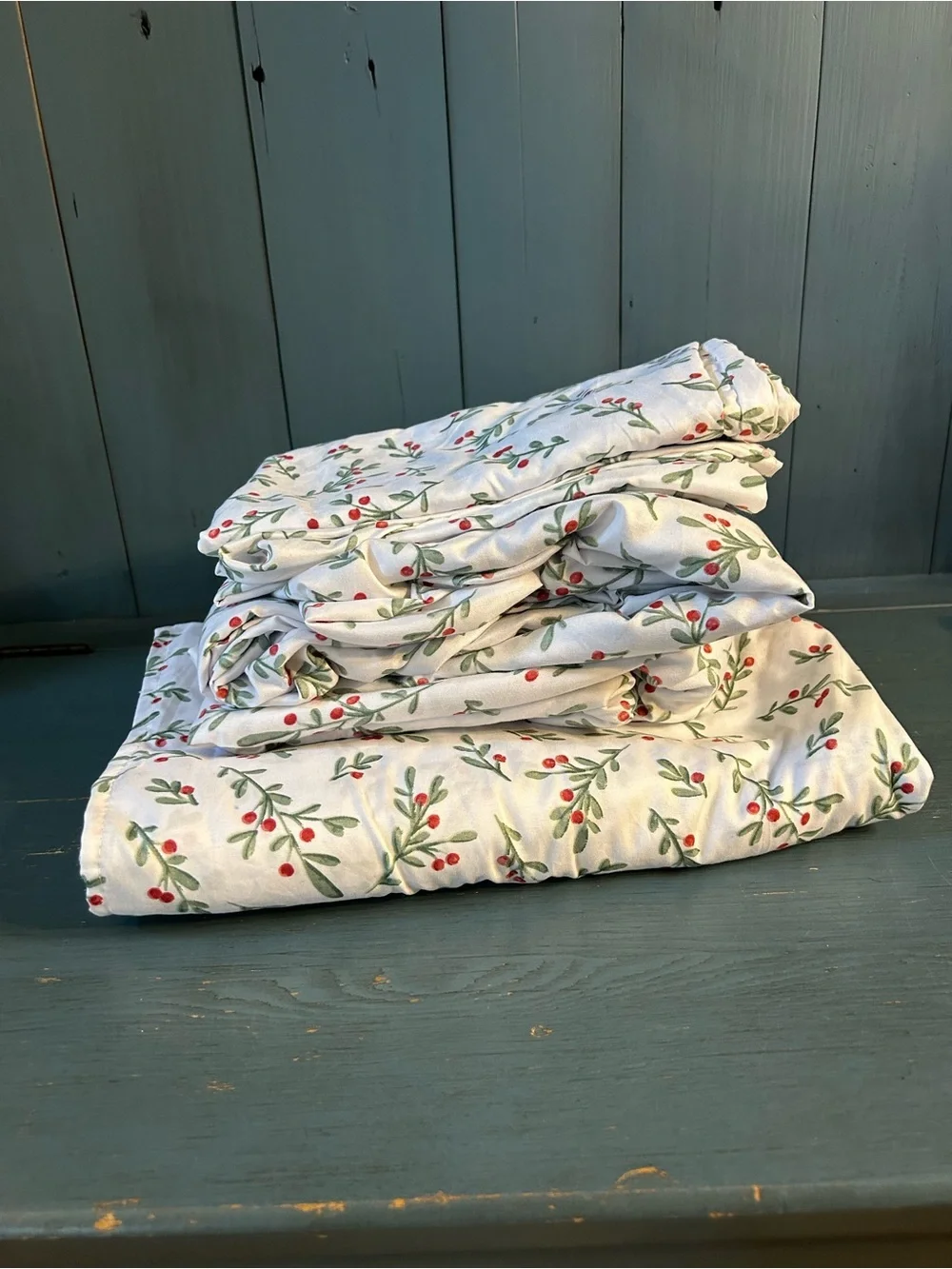 White Botanical Berry Print King Sheet Set